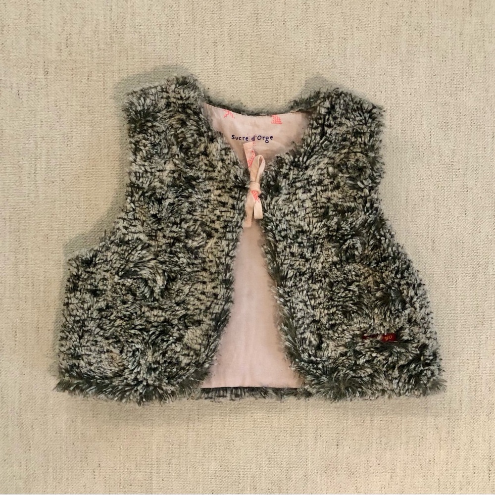 Sucre D’Orge Fuzzy Gray Vest       Sz 12 Months